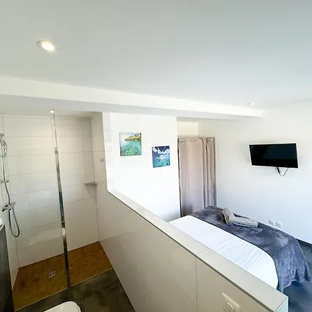 Βίλα Elora Vue Et Piscine