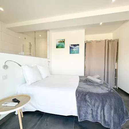 Βίλα Elora Vue Et Piscine *