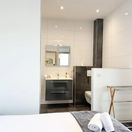 Βίλα Elora Vue Et Piscine