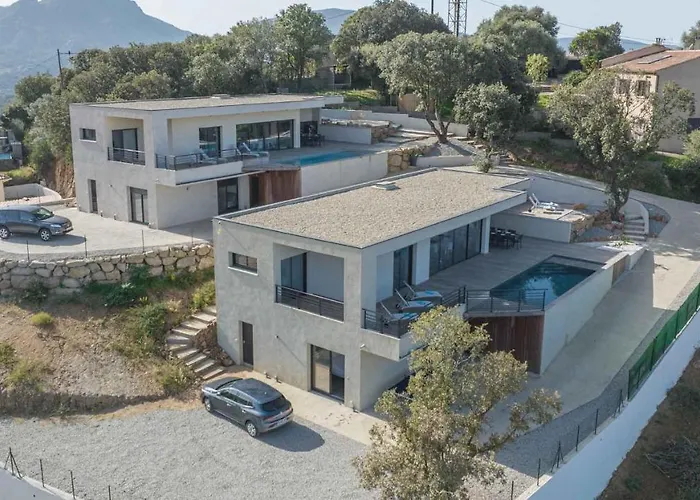 Elora Vue Et Piscine Villa Viggianello