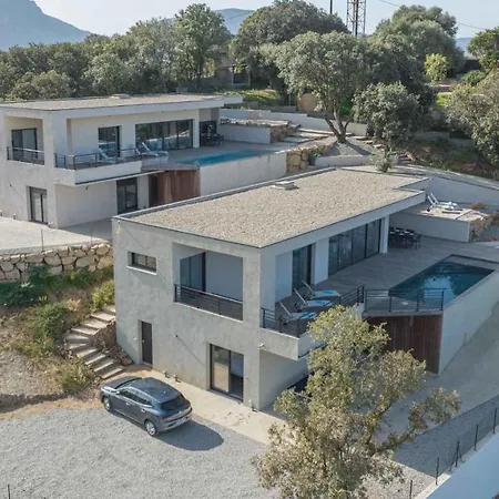 Elora Vue Et Piscine Villa Viggianello