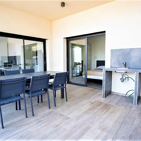 别墅 Elora Vue Et Piscine *