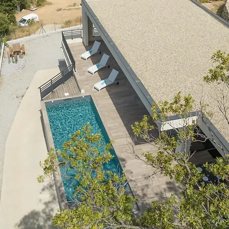 Elora Vue Et Piscine Villa *