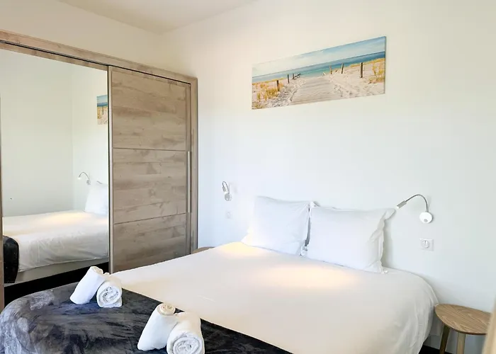 Elora Vue Et Piscine